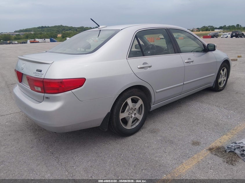 2005 Honda Accord VIN JHMCN36495C000951 IAAI salvage auction — NORMAL WEAR, Clear (Missouri), sold $75 on 2026-07-23 (photo 4)