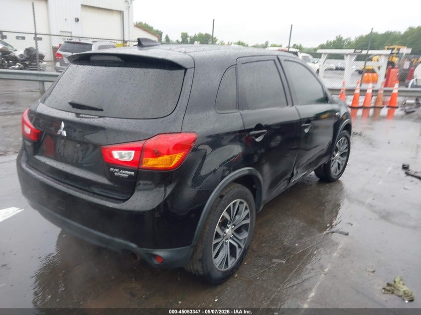 2017 Mitsubishi Outlander VIN JA4AR3AU8HZ032354 IAAI salvage auction — SIDE, Wait Title, sold $1,200 on 2026-08-31 (photo 4)
