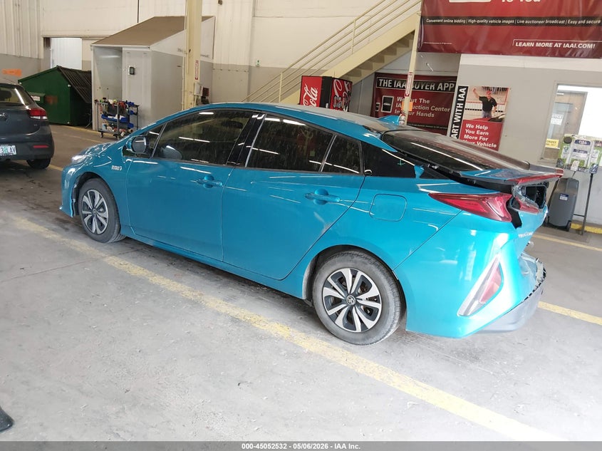 2017 Toyota Prius VIN JTDKARFP9H3026878 IAAI salvage auction — REAR END, Salvage (Oregon), sold $5,850 on 2026-07-09 (photo 3)
