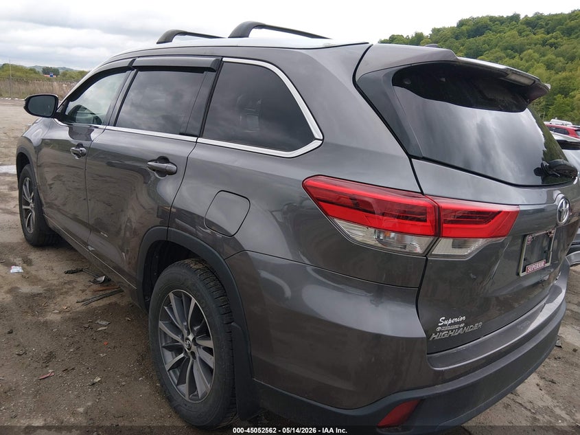 2018 Toyota Highlander VIN 5TDJZRFH9JS554308 IAAI salvage auction — HAIL, Salvage (West Virginia), sold $15,000 on 2026-07-16 (photo 3)