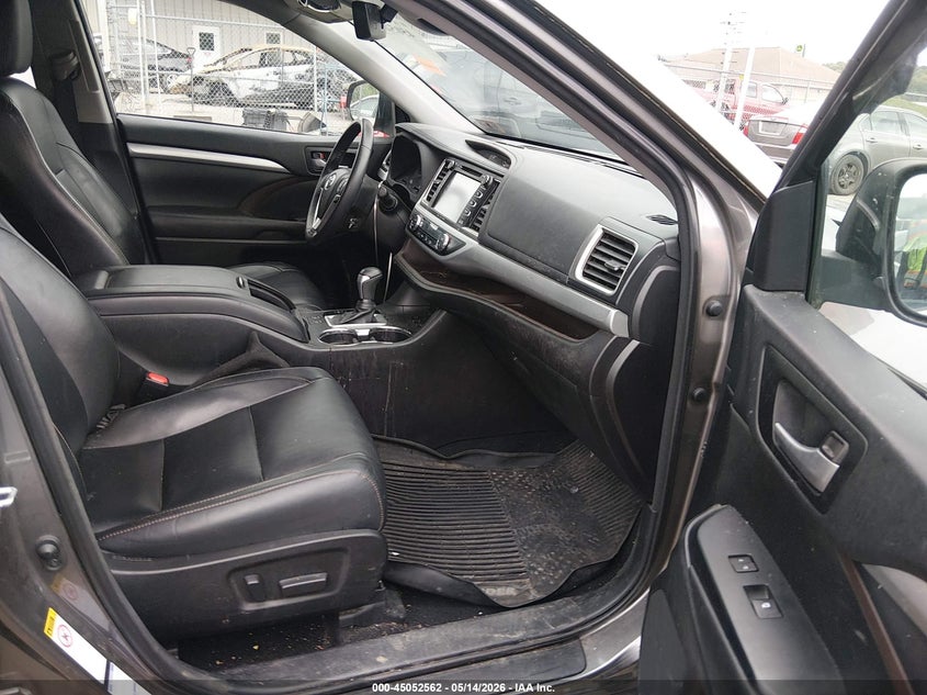 2018 Toyota Highlander VIN 5TDJZRFH9JS554308 IAAI salvage auction — HAIL, Salvage (West Virginia), sold $15,000 on 2026-07-16 (photo 5)