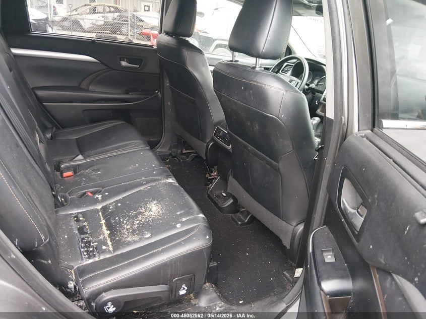2018 Toyota Highlander VIN 5TDJZRFH9JS554308 IAAI salvage auction — HAIL, Salvage (West Virginia), sold $15,000 on 2026-07-16 (photo 8)