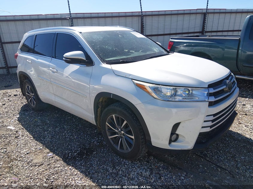 2018 Toyota Highlander VIN 5TDJZRFH9JS491565 IAAI salvage auction — HAIL, Salvage (Arkansas), sold $9,000 on 2026-07-16 (photo 1)