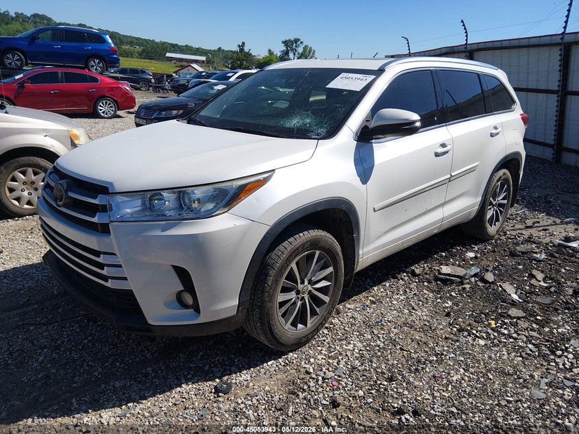 2018 Toyota Highlander VIN 5TDJZRFH9JS491565 IAAI salvage auction — HAIL, Salvage (Arkansas), sold $9,000 on 2026-07-16 (photo 2)