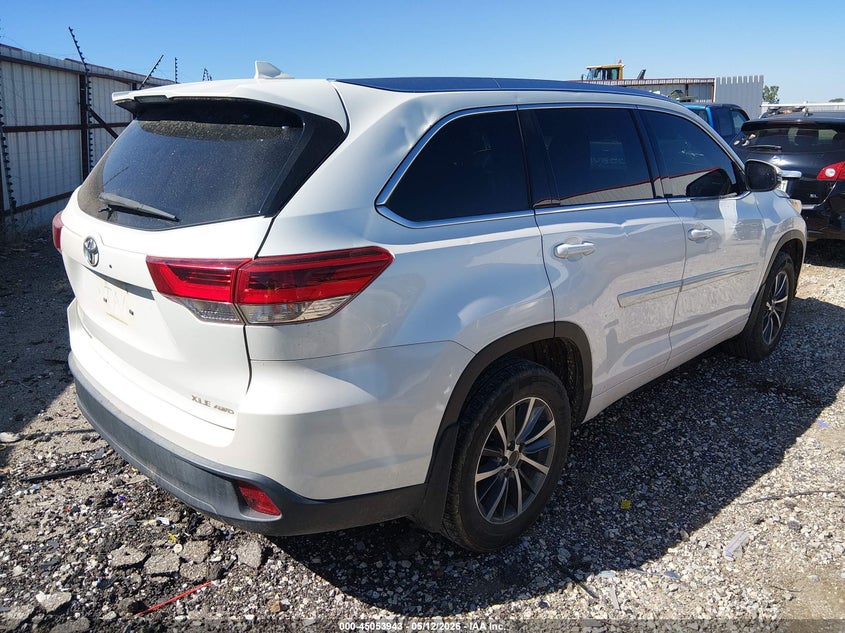 2018 Toyota Highlander VIN 5TDJZRFH9JS491565 IAAI salvage auction — HAIL, Salvage (Arkansas), sold $9,000 on 2026-07-16 (photo 4)