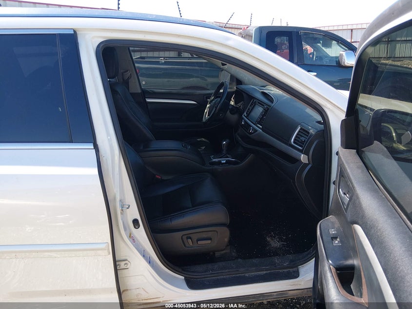 2018 Toyota Highlander VIN 5TDJZRFH9JS491565 IAAI salvage auction — HAIL, Salvage (Arkansas), sold $9,000 on 2026-07-16 (photo 5)