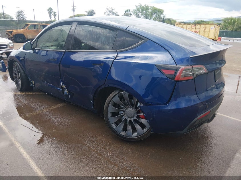 2022 Tesla Model y VIN 7SAYGDEF6NF392500 IAAI salvage auction — REAR END, Clear (Hawaii), sold $1,550 on 2026-07-28 (photo 3)