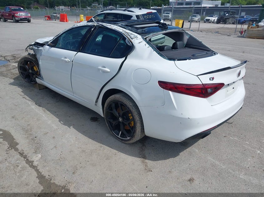 2020 Alfa romeo Giulia VIN ZARFANBN4L7629551 IAAI salvage auction — ALL OVER, Salvage (Illinois), sold $450 on 2026-07-07 (photo 3)