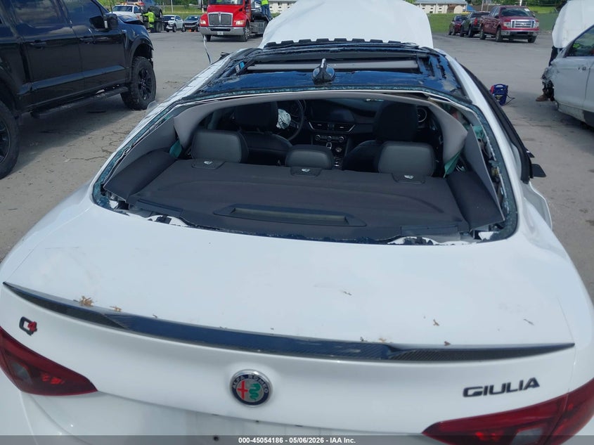 2020 Alfa romeo Giulia VIN ZARFANBN4L7629551 IAAI salvage auction — ALL OVER, Salvage (Illinois), sold $450 on 2026-07-07 (photo 6)