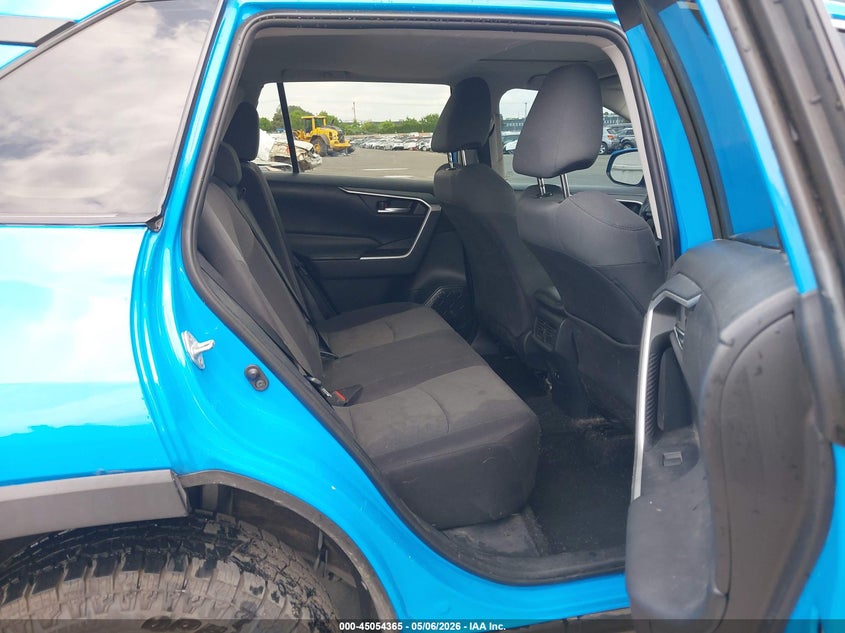 2019 Toyota Rav 4 VIN 2T3P1RFV7KW027293 IAAI salvage auction — FRONT & REAR, Salvage (Oregon), sold $7,050 on 2026-07-09 (photo 8)