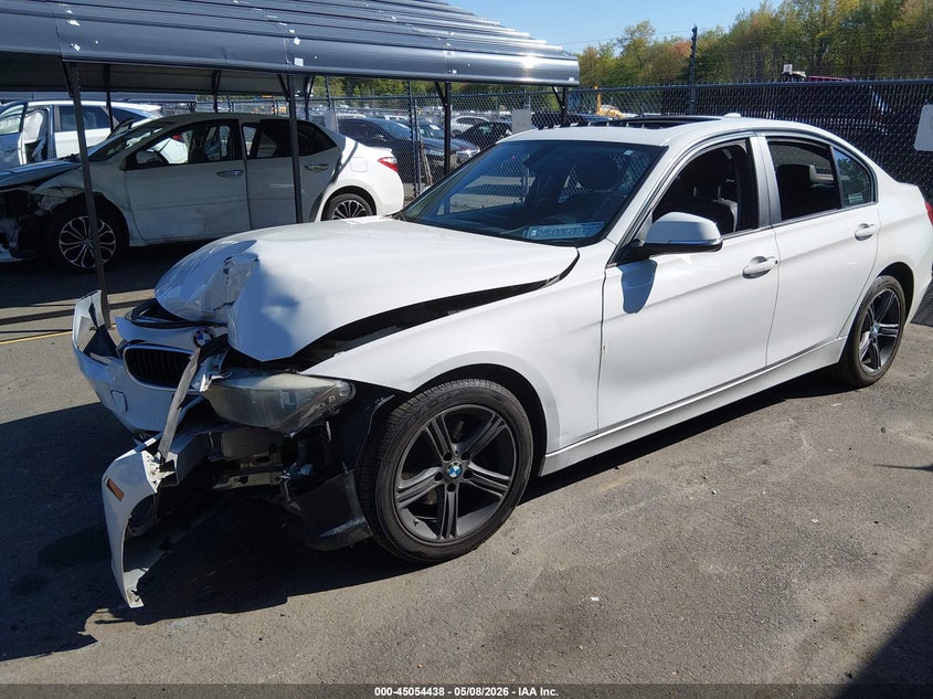2015 BMW 3er VIN WBA3B5G56FNS15588 IAAI salvage auction — FRONT END, Salvage (Connecticut), sold $450 on 2026-07-30 (photo 2)
