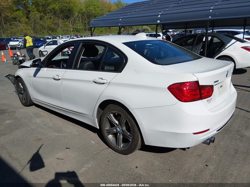 2015 BMW 3er VIN WBA3B5G56FNS15588 IAAI salvage auction — FRONT END, Salvage (Connecticut), sold $450 on 2026-07-30 (photo 3)