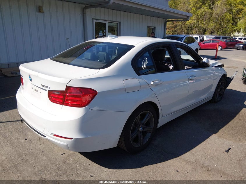 2015 BMW 3er VIN WBA3B5G56FNS15588 IAAI salvage auction — FRONT END, Salvage (Connecticut), sold $450 on 2026-07-30 (photo 4)