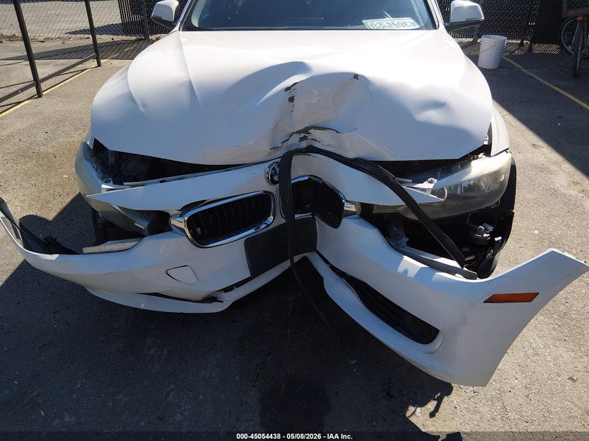 2015 BMW 3er VIN WBA3B5G56FNS15588 IAAI salvage auction — FRONT END, Salvage (Connecticut), sold $450 on 2026-07-30 (photo 6)