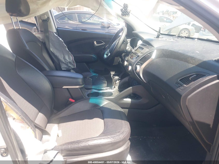 2013 Hyundai Tucson VIN KM8JU3AC1DU645379 IAAI salvage auction — LEFT SIDE, Rebuildable (Florida), sold $2,200 on 2026-07-07 (photo 5)