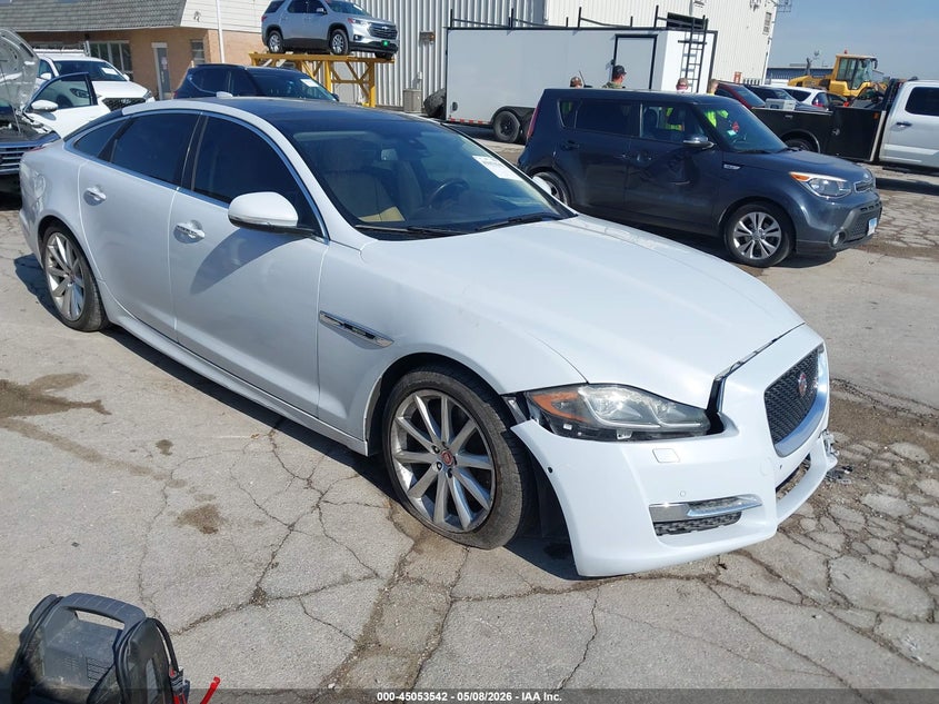 2016 Jaguar Xj VIN SAJWA1C73G8V93887 IAAI salvage auction — FRONT END, Salvage (Illinois), sold $450 on 2026-07-28 (photo 1)
