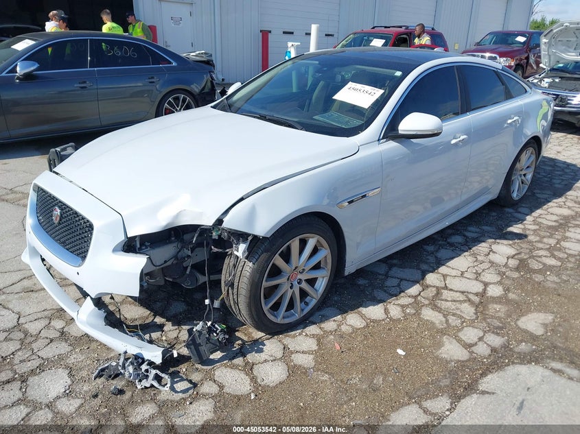 2016 Jaguar Xj VIN SAJWA1C73G8V93887 IAAI salvage auction — FRONT END, Salvage (Illinois), sold $450 on 2026-07-28 (photo 2)
