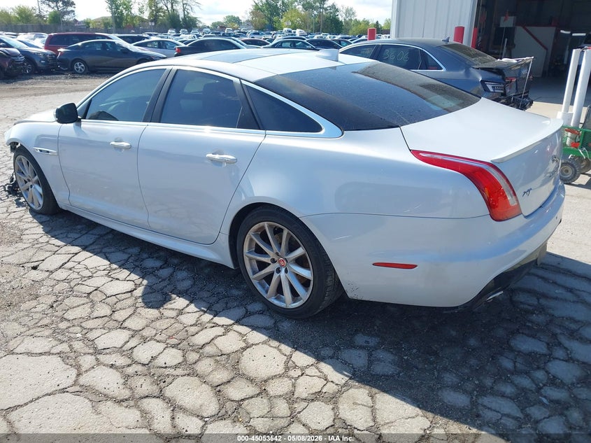 2016 Jaguar Xj VIN SAJWA1C73G8V93887 IAAI salvage auction — FRONT END, Salvage (Illinois), sold $450 on 2026-07-28 (photo 3)