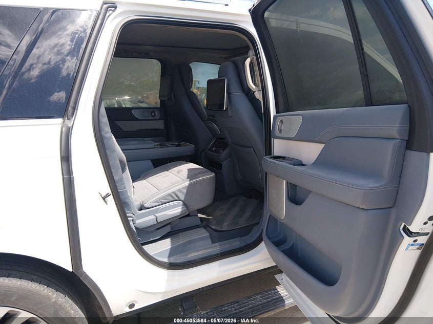 2020 Lincoln Navigator VIN 5LMJJ3TT6LEL23932 IAAI salvage auction — UNKNOWN, Salvage (Illinois), sold $19,000 on 2026-07-10 (photo 8)