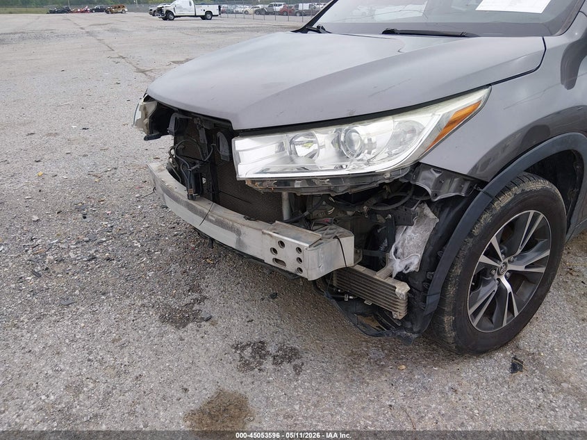 2019 Toyota Highlander VIN 5TDZZRFH5KS301815 IAAI salvage auction — FRONT END, Salvage (Mississippi), sold $3,400 on 2026-07-14 (photo 6)