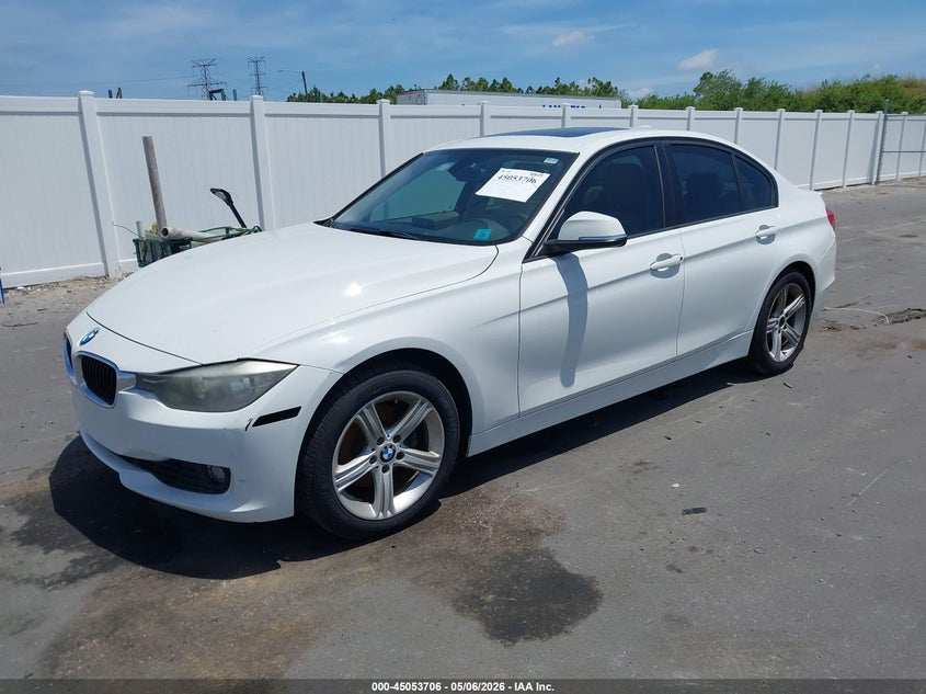 2014 BMW 3er VIN WBA3C1C5XEK105140 IAAI salvage auction — NORMAL WEAR, Clear (Montana), sold $400 on 2026-07-29 (photo 2)