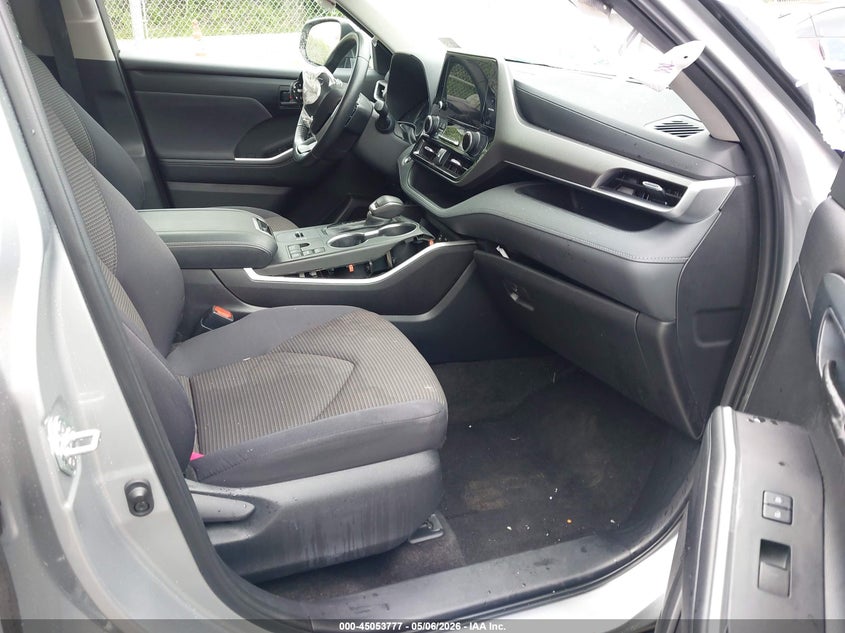 2023 Toyota Highlander VIN 5TDKDRAH2PS026502 IAAI salvage auction — RIGHT FRONT, Salvage (Virginia), sold $10,950 on 2026-07-28 (photo 5)