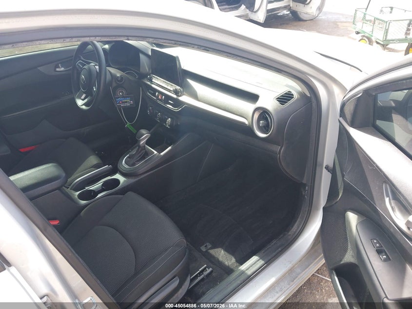 2021 Kia Forte VIN 3KPF24AD2ME350255 IAAI salvage auction — WATER/FLOOD, Salvage (Texas), sold $2,150 on 2026-07-23 (photo 5)
