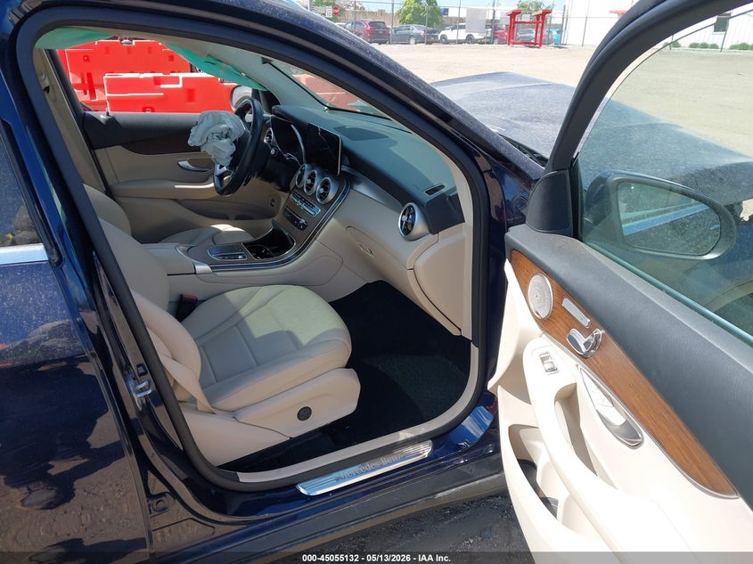 2021 Mercedes-benz Glc VIN W1N0G8EB6MF926032 IAAI salvage auction — FRONT END, Salvage (Illinois), sold $6,900 on 2026-07-22 (photo 5)
