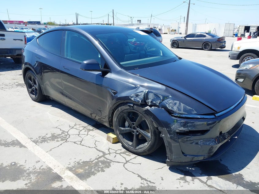 2026 Tesla Model y VIN 7SAYGDEE1TF343998 IAAI salvage auction — RIGHT SIDE, Salvage (California), sold $22,600 on 2026-07-08 (photo 6)