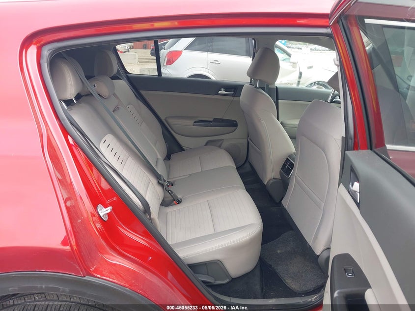 2018 Kia Sportage VIN KNDPMCAC5J7417166 IAAI salvage auction — FRONT END, Salvage (Illinois), sold $2,450 on 2026-07-14 (photo 8)