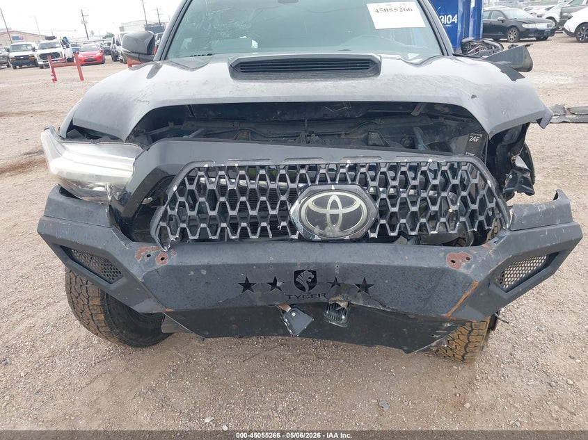2018 Toyota Tacoma VIN 5TFAZ5CN8JX066352 IAAI salvage auction — FRONT & REAR, Salvage (Texas), sold $4,100 on 2026-07-15 (photo 6)