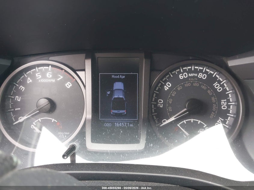2018 Toyota Tacoma VIN 5TFAZ5CN8JX066352 IAAI salvage auction — FRONT & REAR, Salvage (Texas), sold $4,100 on 2026-07-15 (photo 7)