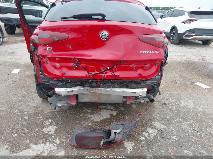 2020 Alfa romeo Stelvio VIN ZASPAKBN7L7C92331 IAAI salvage auction — REAR END, Salvage (Texas), sold $6,600 on 2026-08-11 (photo 6)