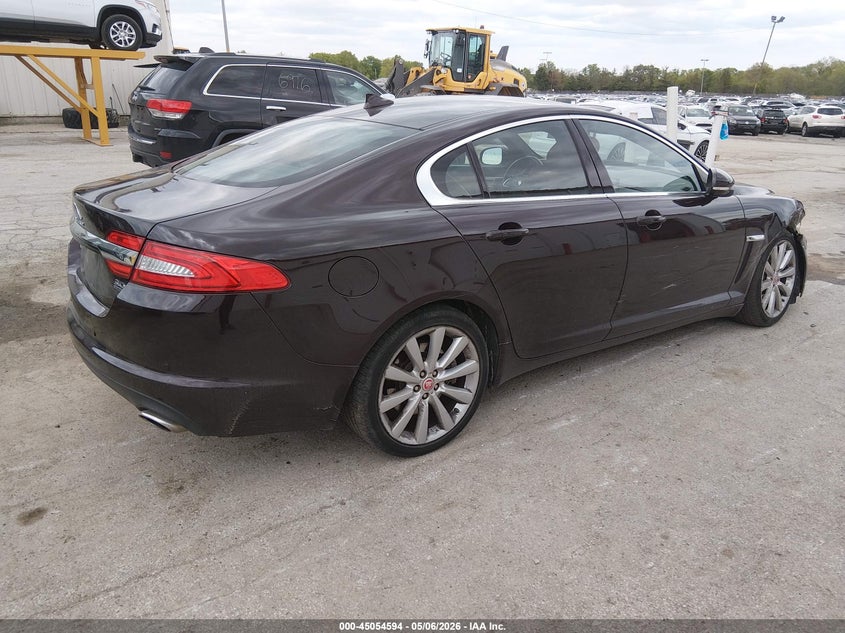 2014 Jaguar Xf VIN SAJWJ0EF7E8U10874 IAAI salvage auction — LEFT FRONT, Salvage (Illinois), sold $1,850 on 2026-07-14 (photo 4)