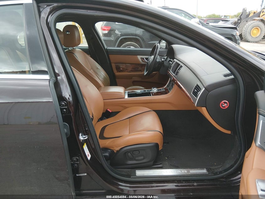 2014 Jaguar Xf VIN SAJWJ0EF7E8U10874 IAAI salvage auction — LEFT FRONT, Salvage (Illinois), sold $1,850 on 2026-07-14 (photo 5)