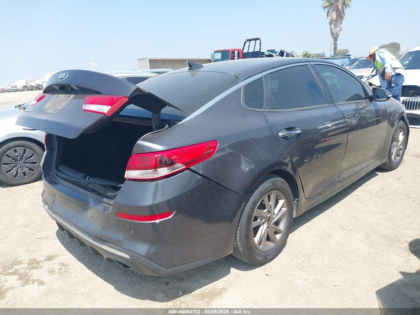 2019 Kia Optima VIN 5XXGT4L3XKG317384 IAAI salvage auction — REAR END, Salvage (California), sold $1,850 on 2026-07-15 (photo 4)