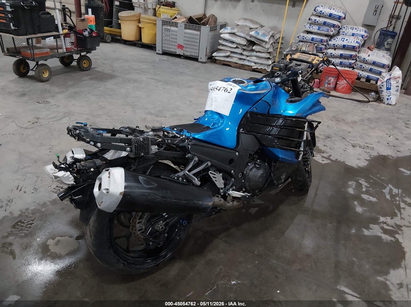 2012 Kawasaki Zx VIN JKBZXNE13CA003528 IAAI salvage auction — ROLLOVER, Salvage (Idaho), sold $825 on 2026-07-24 (photo 4)