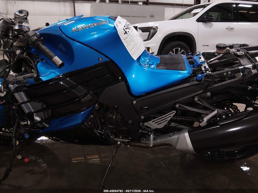 2012 Kawasaki Zx VIN JKBZXNE13CA003528 IAAI salvage auction — ROLLOVER, Salvage (Idaho), sold $825 on 2026-07-24 (photo 9)