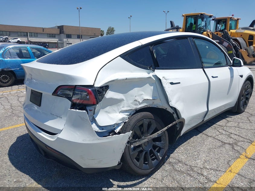 2022 Tesla Model y VIN 7SAYGAEE6NF522782 IAAI salvage auction — SIDE, Salvage (California), sold $9,500 on 2026-07-14 (photo 6)