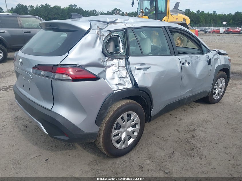 2026 Toyota Corolla cross VIN 7MUAAAAGXTV168609 IAAI salvage auction — RIGHT SIDE, Salvage (Georgia), sold $225 on 2026-07-24 (photo 4)