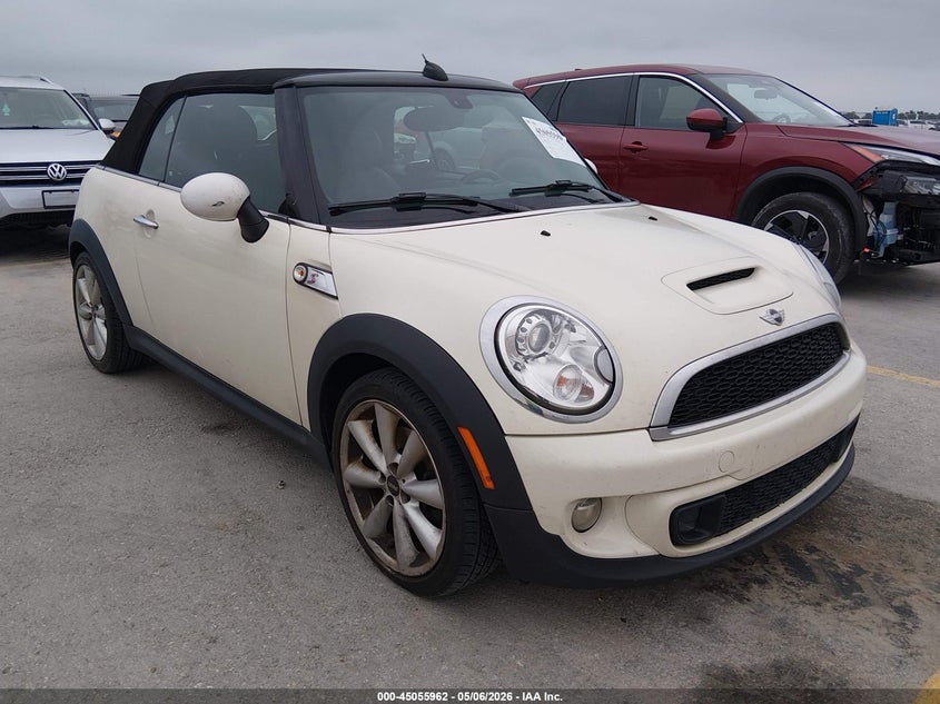 2015 Mini Convertible VIN WMWZP3C56FT708737 IAAI salvage auction — NORMAL WEAR, Clear (South Carolina), sold $725 on 2026-07-30 (photo 1)
