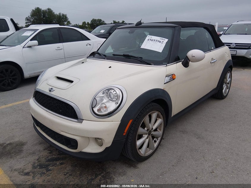 2015 Mini Convertible VIN WMWZP3C56FT708737 IAAI salvage auction — NORMAL WEAR, Clear (South Carolina), sold $725 on 2026-07-30 (photo 2)