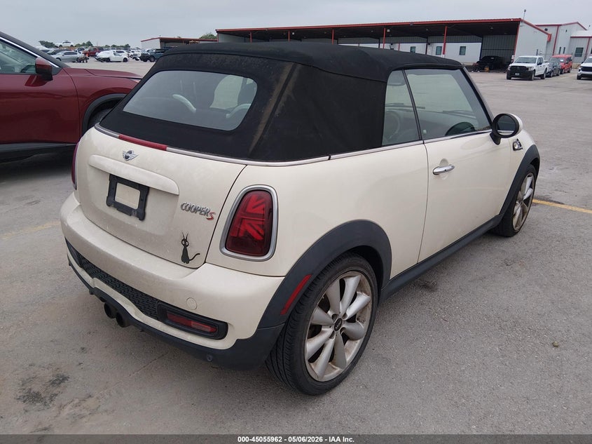 2015 Mini Convertible VIN WMWZP3C56FT708737 IAAI salvage auction — NORMAL WEAR, Clear (South Carolina), sold $725 on 2026-07-30 (photo 4)