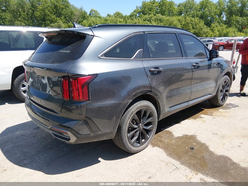 2022 Kia Sorento VIN 5XYRK4LF7NG080813 IAAI salvage auction — HAIL, Salvage (Kansas), sold $8,300 on 2026-07-08 (photo 4)