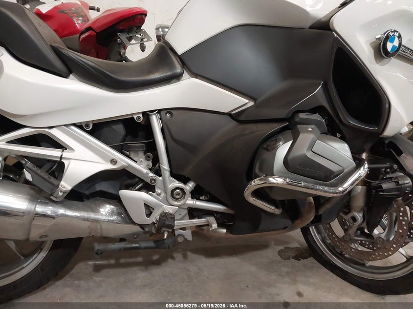2022 BMW R 1250 VIN WB10L0308N6F32491 IAAI salvage auction — FRONT END, Salvage (California), sold $3,650 on 2026-07-07 (photo 8)