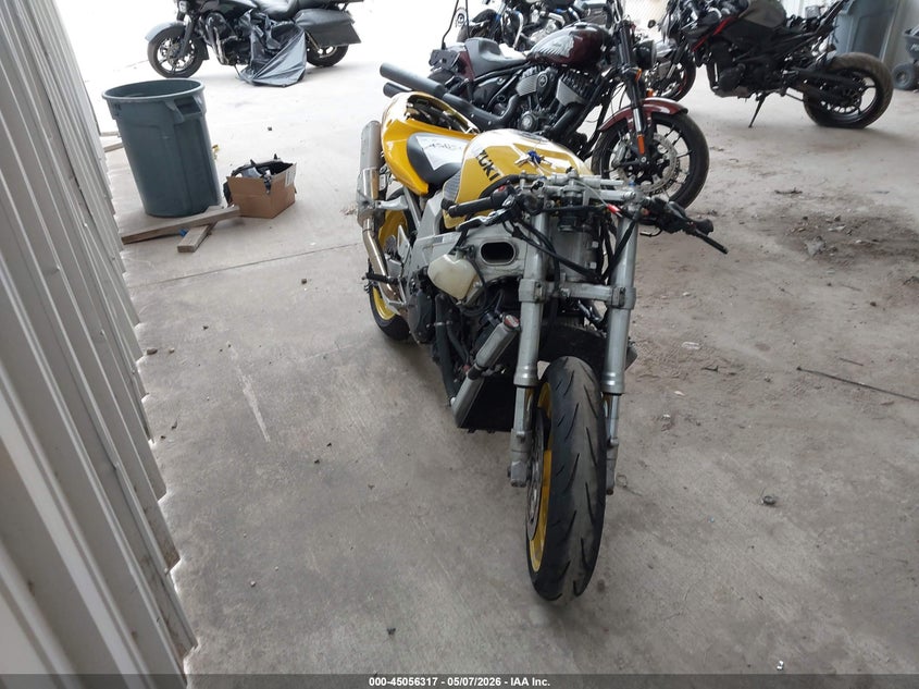 2002 Suzuki Tl1000 VIN JS1VT52A022101041 IAAI salvage auction — FRONT & REAR, Salvage (Texas), sold $25 on 2026-07-07 (photo 1)