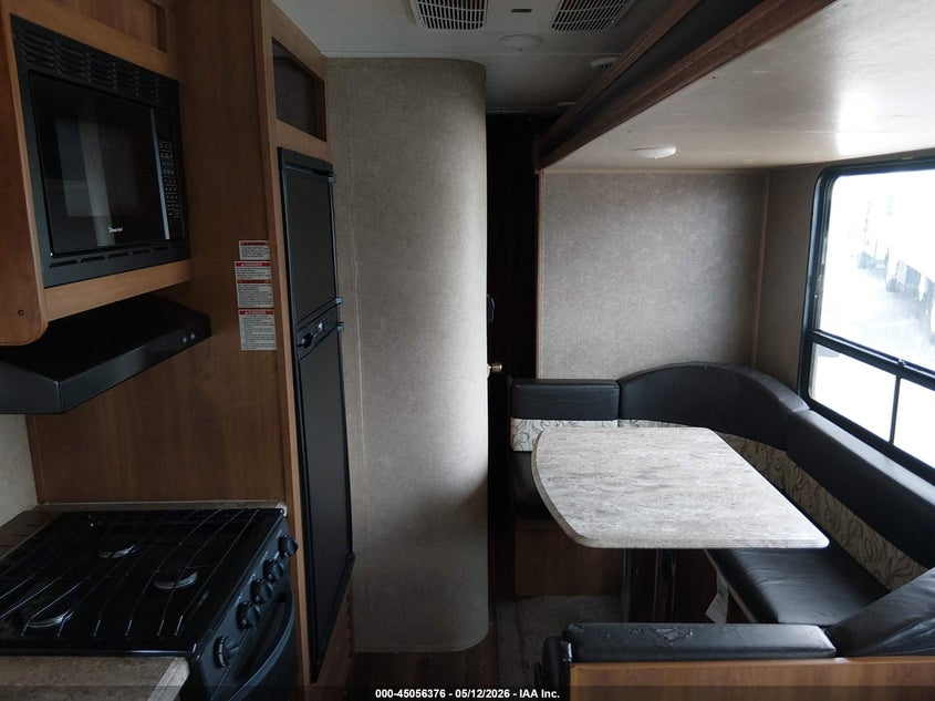 2017 Coachmen Catalina VIN 5ZT2CAUB0HU027848 IAAI salvage auction — HAIL, Regular Certificate (Iowa), sold $7,800 on 2026-07-07 (photo 8)