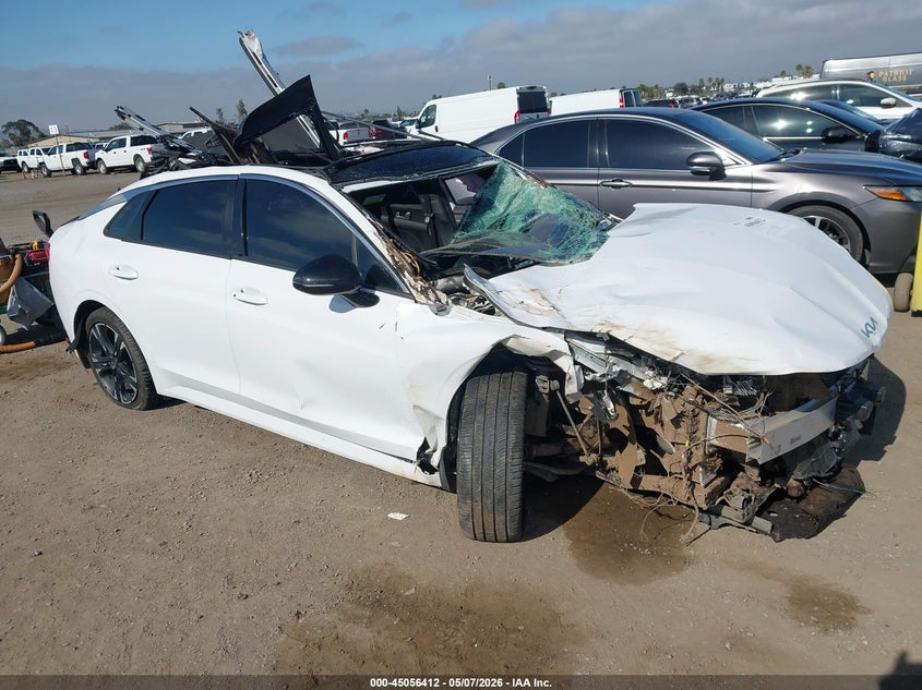 2022 Kia K5 VIN 5XXG64J29NG112936 IAAI salvage auction — ROLLOVER, Salvage (California), sold $875 on 2026-07-13 (photo 1)