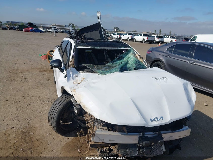 2022 Kia K5 VIN 5XXG64J29NG112936 IAAI salvage auction — ROLLOVER, Salvage (California), sold $875 on 2026-07-13 (photo 6)
