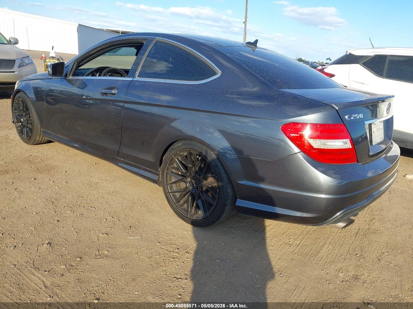 2014 Mercedes-benz C-klasse VIN WDDGJ4HB1EG268682 IAAI salvage auction — NORMAL WEAR, Salvage (Texas), sold $25 on 2026-08-18 (photo 3)